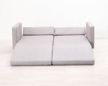 Load image into Gallery viewer, BoConcept Melo 2-istuttava vuodesohva harmaa
