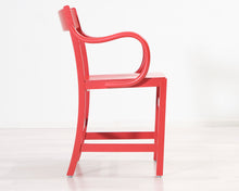Lataa kuva Galleria-katseluun, Massproductions Waiter XL Armchair tuoli punainen
