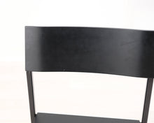 Lataa kuva Galleria-katseluun, Tuoli metallirungolla musta
