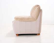 Lataa kuva Galleria-katseluun, 2-istuttava nahkasohva beige
