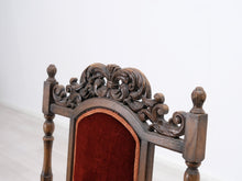 Ladda upp bild till gallerivisning, Barokkityylinen tuoli punaisella sametilla
