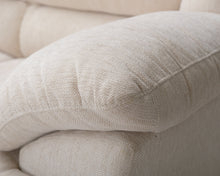 Load image into Gallery viewer, Pohjanmaan Sheraton 3-istuttava beige kangassohva
