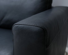 Lataa kuva Galleria-katseluun, Natuzzi 3-istuttava nahkasohva musta
