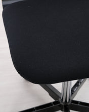 Ladda upp bild till gallerivisning, Avarte Yrjö Kukkapuro toimistotuoli musta
