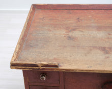 Load image into Gallery viewer, Vintage puulipasto
