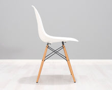 Ladda upp bild till gallerivisning, Vitra Eames DSW tuoli valkoinen
