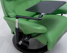 Lataa kuva Galleria-katseluun, Ekornes Stressless nojatuoli ja rahi vihreä
