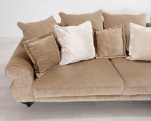 Load image into Gallery viewer, Napoleon 3-istuttava samettisohva beige
