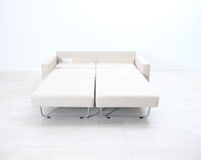 Lataa kuva Galleria-katseluun, 2-istuttava Hakolan vaalea vuodesohva
