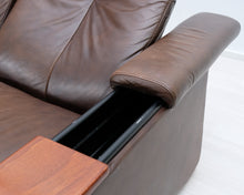 Lataa kuva Galleria-katseluun, Ekornes 3-istuttava mekanismisohva ruskea

