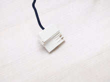 Load image into Gallery viewer, Chen Karlsson Favourite Things kattovalaisin keltainen
