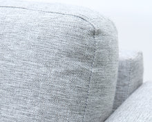 Lataa kuva Galleria-katseluun, 2-istuttava kangassohva harmaa
