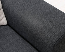 Lataa kuva Galleria-katseluun, 2-istuttava kangassohva harmaa
