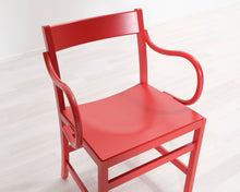 Lataa kuva Galleria-katseluun, Massproductions Waiter XL Armchair tuoli punainen
