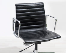 Ladda upp bild till gallerivisning, Vitra Aluminium Chair EA 118 -työtuoli
