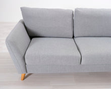 Lataa kuva Galleria-katseluun, 2,5-istuttava kangassohva harmaa

