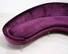 Lataa kuva Galleria-katseluun, Pyöristetty samettisohva
