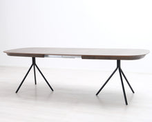 Load image into Gallery viewer, BoConcept Ottawa jatkettava ruokapöytä
