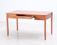 Load image into Gallery viewer, Calligaris kirjoituspöytä
