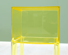 Ladda upp bild till gallerivisning, Kartell Small Ghost Buster sivupöytä keltainen
