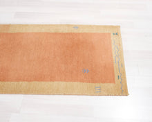 Lataa kuva Galleria-katseluun, Paimentolaismatto 80 x 335 cm oranssi
