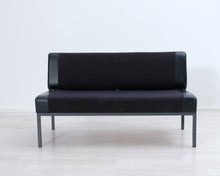 Lataa kuva Galleria-katseluun, 2-istuttava kangassohva
