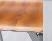 Lataa kuva Galleria-katseluun, Vepsäläinen Design ruokatuoli metallijaloilla
