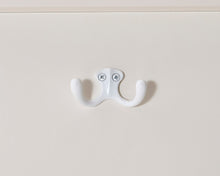 Load image into Gallery viewer, IKEA Hemnes kaappi valkoinen
