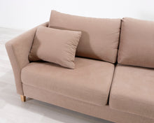 Load image into Gallery viewer, Furninova Charlie 3-istuttava kangassohva beige
