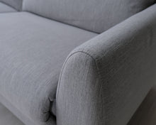 Lataa kuva Galleria-katseluun, Hjort Knudsen kulmasohva recliner-toiminnolla harmaa
