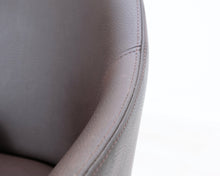 Lataa kuva Galleria-katseluun, Vitra Softshell tuoli tummanruskea
