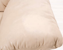 Lataa kuva Galleria-katseluun, 2-istuttava nahkasohva beige
