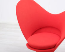 Lataa kuva Galleria-katseluun, Vitra Heart Cone Chair nojatuoli punainen
