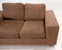 Lataa kuva Galleria-katseluun, 2-istuttava kangassohva ruskea
