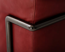 Lataa kuva Galleria-katseluun, Natuzzi 3-istuttava nahkasohva punainen

