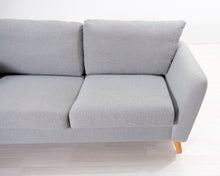 Lataa kuva Galleria-katseluun, 2,5-istuttava kangassohva harmaa
