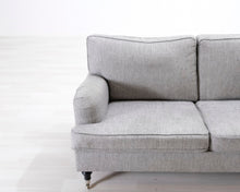 Lataa kuva Galleria-katseluun, 2-istuttava kangassohva vaaleanharmaa
