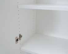 Ladda upp bild till gallerivisning, Lukittava kaappi
