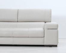 Lataa kuva Galleria-katseluun, Natuzzi Avana 2570 2,5-istuttava nahkasohva vaaleanharmaa
