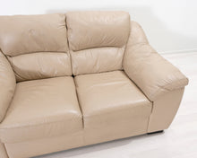 Lataa kuva Galleria-katseluun, 2-istuttava nahkasohva beige
