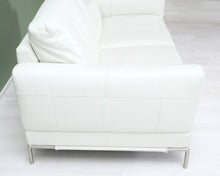 Lataa kuva Galleria-katseluun, Natuzzi 2-istuttava nahkasohva valkoinen
