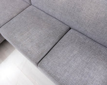 Lataa kuva Galleria-katseluun, Bolia kulmasohva vaaleanharmaa

