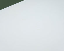 Load image into Gallery viewer, Boknäs Villinki kirjoituspöytä valkoinen
