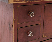 Load image into Gallery viewer, Vintage puulipasto
