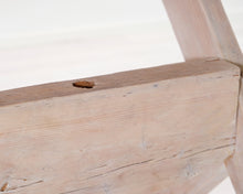 Load image into Gallery viewer, Rustiikkinen ruokapöytä
