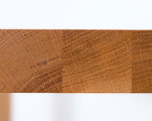 Lataa kuva Galleria-katseluun, Solid Furniture ruokapöytä
