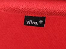 Ladda upp bild till gallerivisning, Vitra Heart Cone Chair nojatuoli

