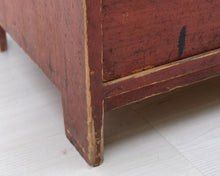 Load image into Gallery viewer, Vintage puulipasto
