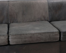 Load image into Gallery viewer, BoConcept 3-istuttava nahkasohva tummanruskea
