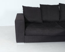 Lataa kuva Galleria-katseluun, BoConcept 2-istuttava sohva rahilla mustanharmaa
